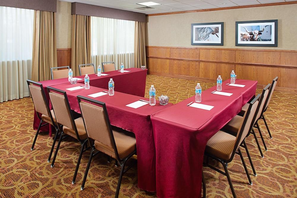 Hampton Inn & Suites Denton Esterno foto