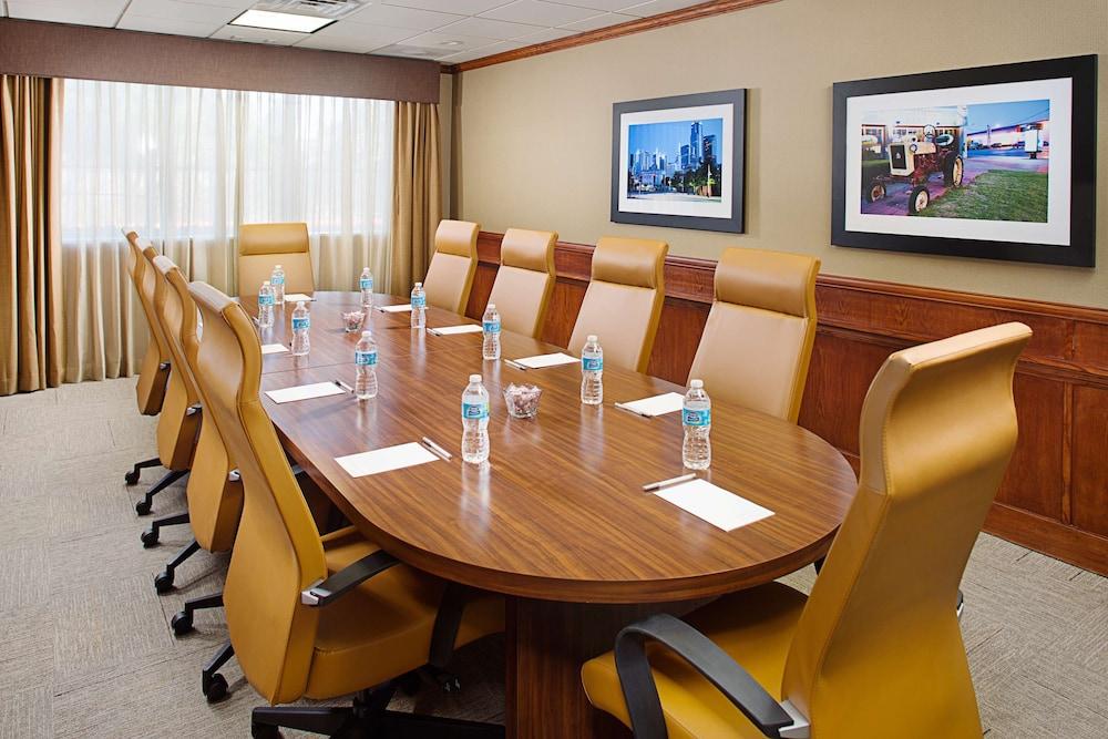 Hampton Inn & Suites Denton Esterno foto