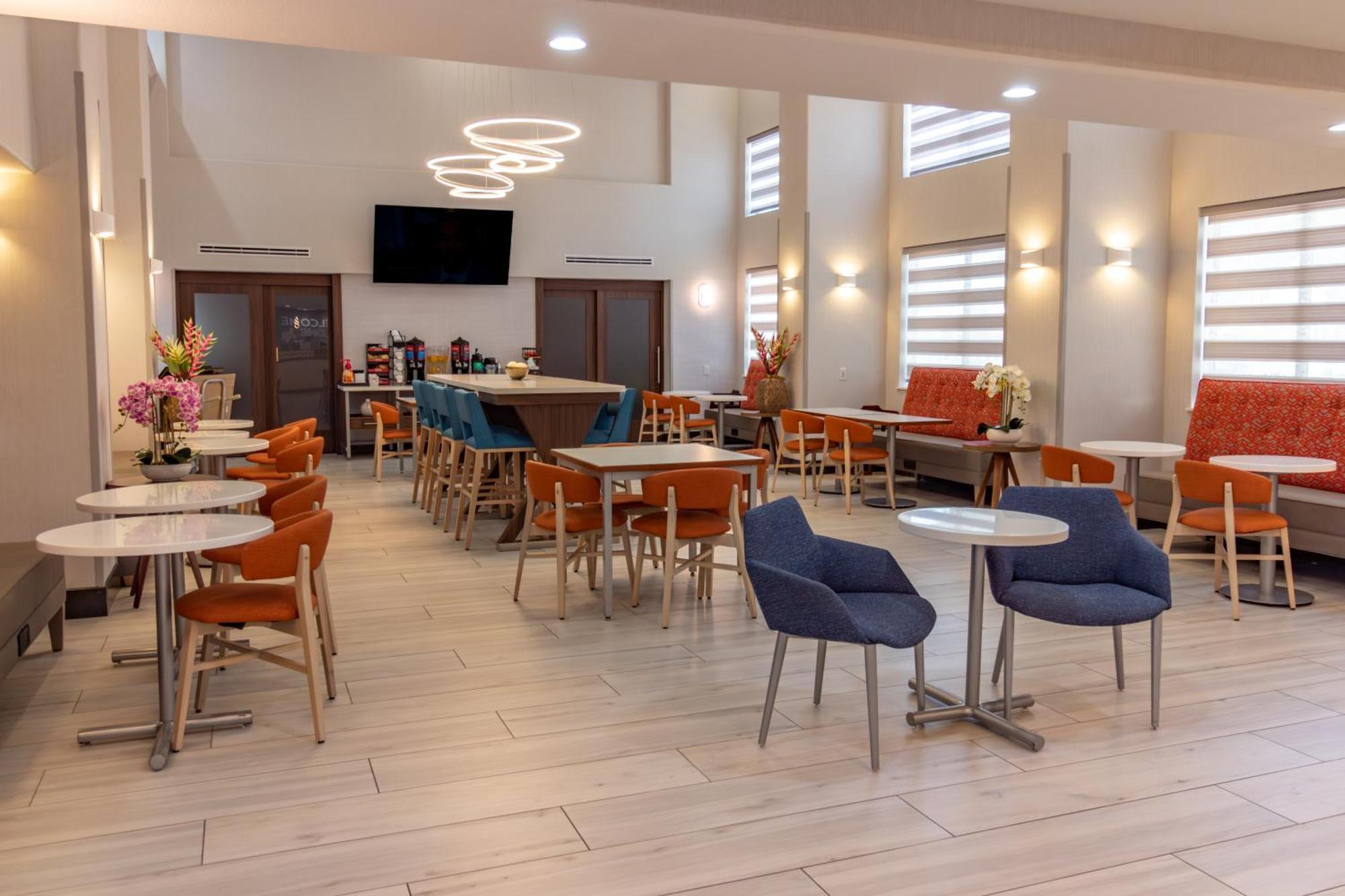 Hampton Inn & Suites Denton Esterno foto