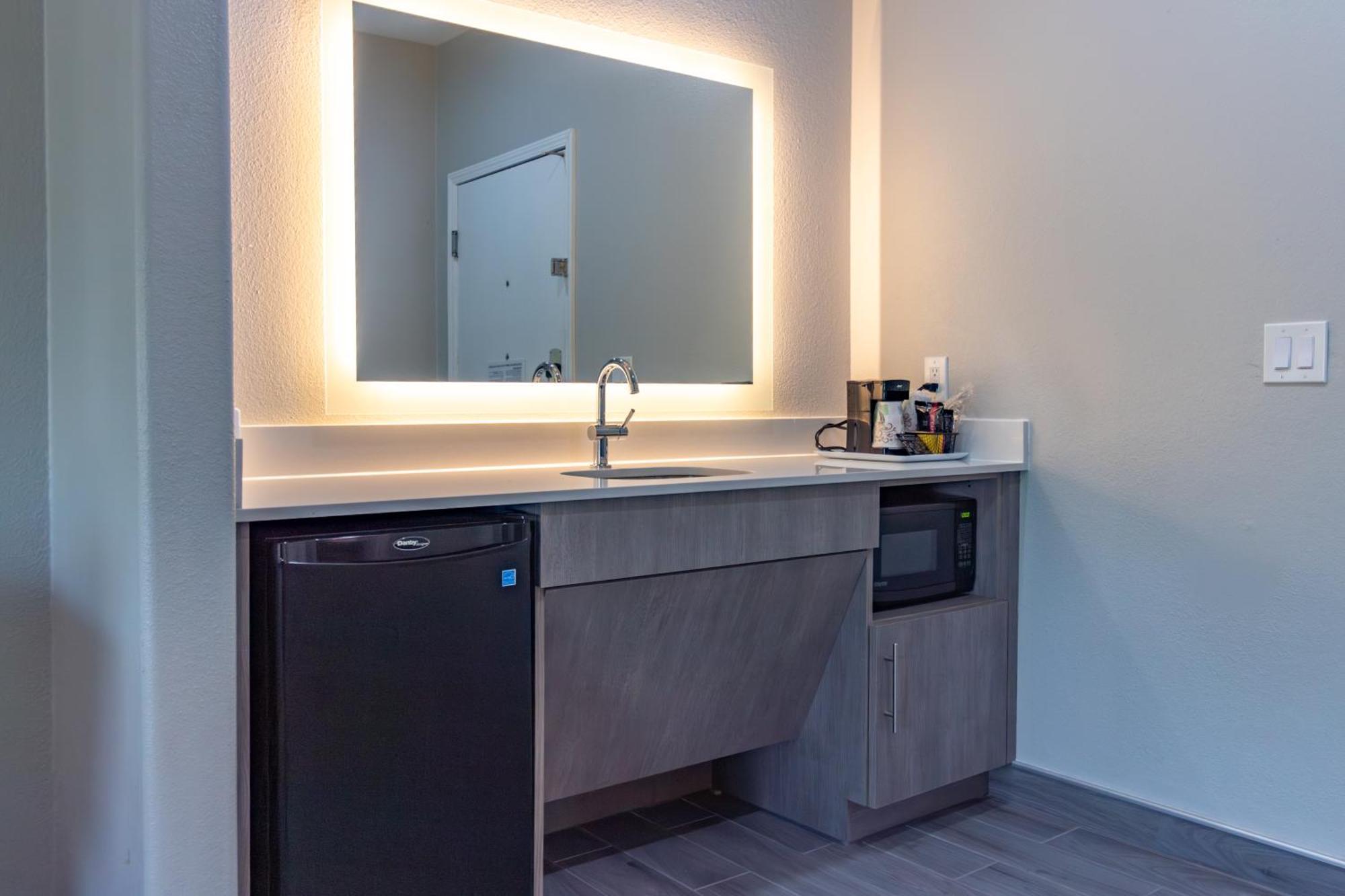 Hampton Inn & Suites Denton Esterno foto