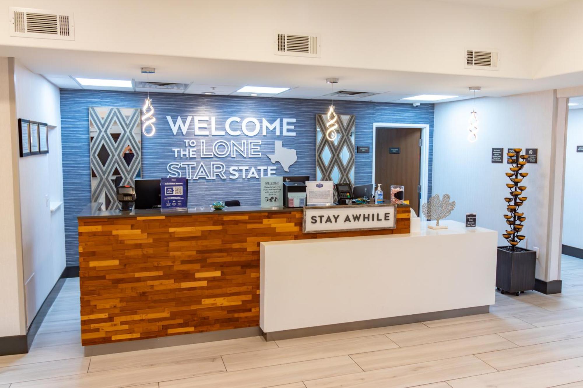 Hampton Inn & Suites Denton Esterno foto