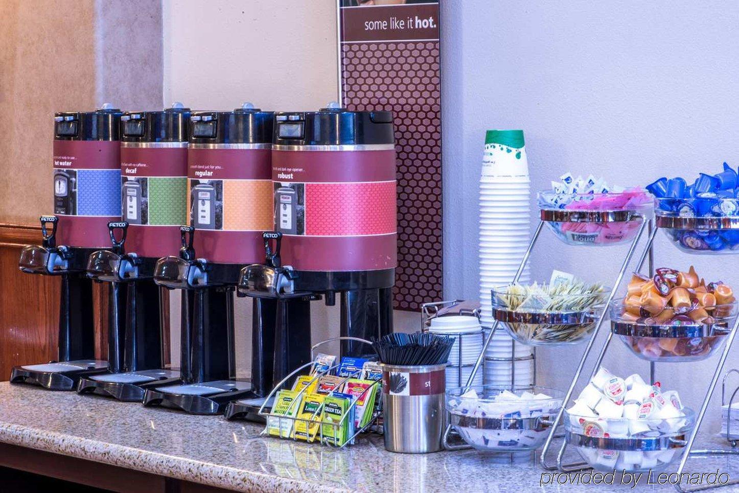 Hampton Inn & Suites Denton Esterno foto